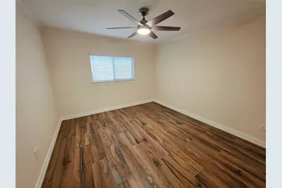911 Beechgrove Drive, Webster, TX 77058 - Photo 9