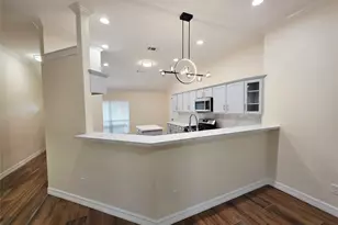 911 Beechgrove Dr, Webster, TX 77058 - Photo 5
