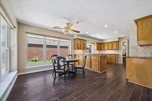 4423 Bermuda Dr, Sugar Land, TX 77479 - Photo 9