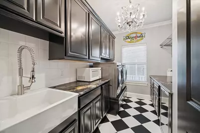 205 W 24th Street, Houston, TX 77008 - Photo 27