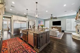 205 W 24th St, Houston, TX 77008 - Photo 9