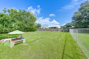 1104 Mabry Rd, Baytown, TX 77520 - Photo 27