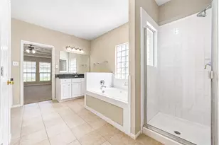 14009 Hollow Canyon Ln, Rosharon, TX 77583 - Photo 7