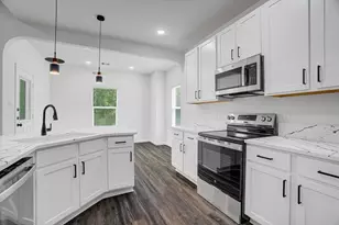 113 County Rd 645, Dayton, TX 77535 - Photo 17