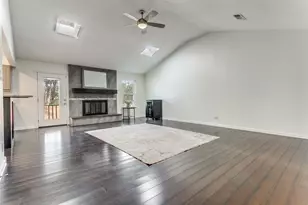 948 Spring Hills Dr, New Braunfels, TX 78130 - Photo 7