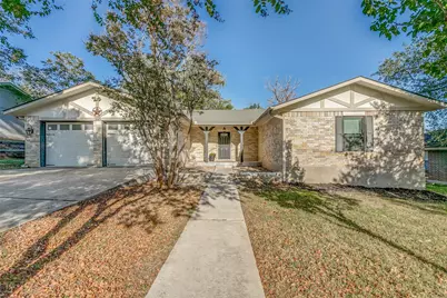 948 Spring Hills Drive, New Braunfels, TX 78130 - Photo 1