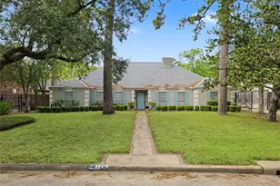 139 Haversham Dr, Houston, TX 77024 - Photo 1