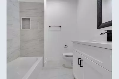 5126 Clover Street #A, Houston, TX 77033 - Photo 15