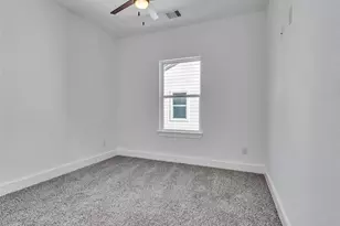 5126 Clover St, Houston, TX 77033 - Photo 17