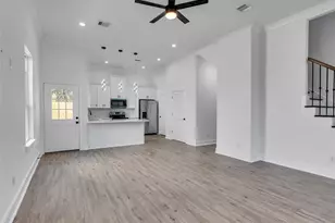 5126 Clover St, Houston, TX 77033 - Photo 5