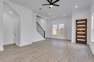 5126 Clover St, Houston, TX 77033 - Photo 9