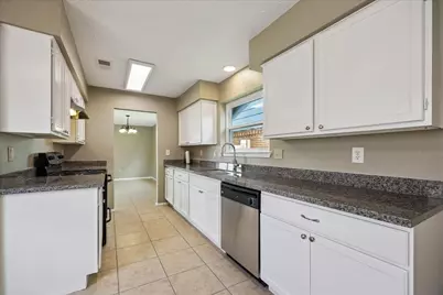 16819 Quail Crest Court, Missouri City, TX 77489 - Photo 7