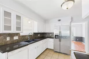 1107 Verret Ln, Houston, TX 77090 - Photo 9
