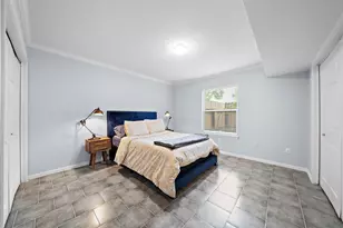 8289 Kingsbrook Rd, Houston, TX 77024 - Photo 15
