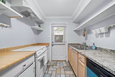 8289 Kingsbrook Road #173, Houston, TX 77024 - Photo 9