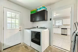 526 Tall Timber Dr, West Columbia, TX 77486 - Photo 21