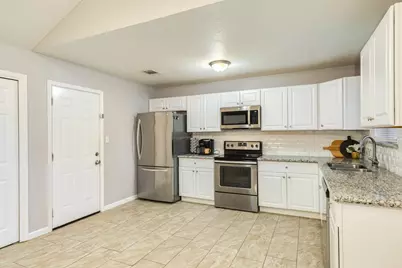 526 Tall Timber Drive, West Columbia, TX 77486 - Photo 11