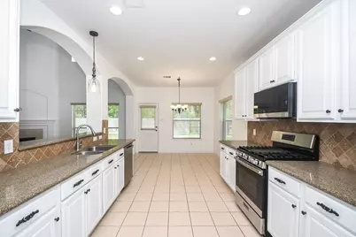 6927 Round Rose Court, Spring, TX 77379 - Photo 9
