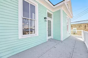 2010 Rosenberg St, Galveston, TX 77550 - Photo 39