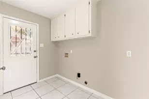 7231 Granvia Dr, Houston, TX 77083 - Photo 19