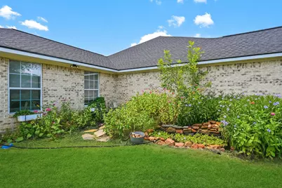 10747 Whispering Oaks Drive, Hearne, TX 77859 - Photo 25