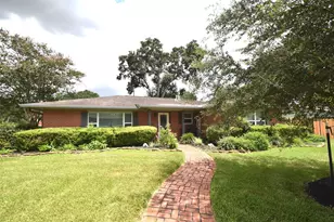 1954 Heights Dr, Katy, TX 77493 - Photo 1