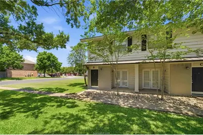 1406 Summit Street #D, College Station, TX 77845 - Photo 9