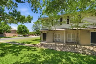 1406 Summit St, College Station, TX 77845 - Photo 9