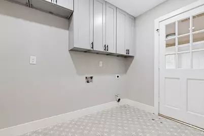10903 Holly Springs Drive, Houston, TX 77042 - Photo 17
