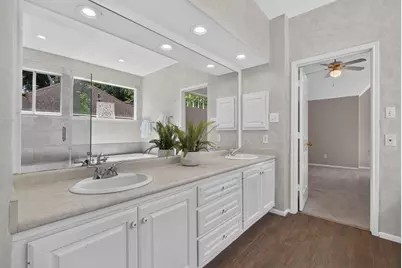 14 Treescape Circle, The Woodlands, TX 77381 - Photo 25