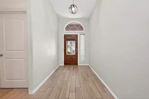 10542 Parkside Dr, Willis, TX 77318 - Photo 7