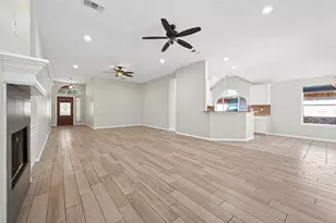 10542 Parkside Dr, Willis, TX 77318 - Photo 11