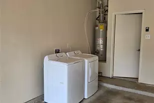 2715 Riverhollow Ln, Sugar Land, TX 77479 - Photo 47