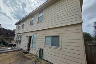 2715 Riverhollow Ln, Sugar Land, TX 77479 - Photo 49