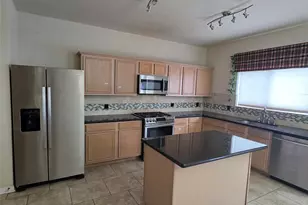 2715 Riverhollow Ln, Sugar Land, TX 77479 - Photo 17