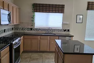 2715 Riverhollow Ln, Sugar Land, TX 77479 - Photo 15