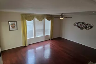 2715 Riverhollow Ln, Sugar Land, TX 77479 - Photo 9