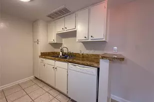 2250 Bering Dr, Houston, TX 77057 - Photo 11