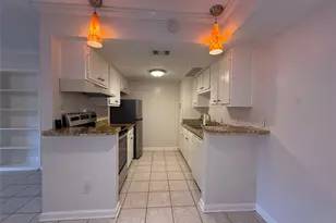 2250 Bering Dr, Houston, TX 77057 - Photo 9