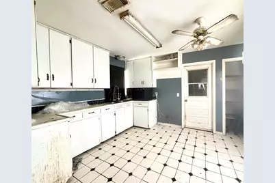 208 Richmond Street, Angleton, TX 77515 - Photo 3