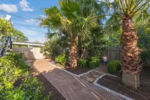 3215 Bernardo De Galvez Ave, Galveston, TX 77550 - Photo 19