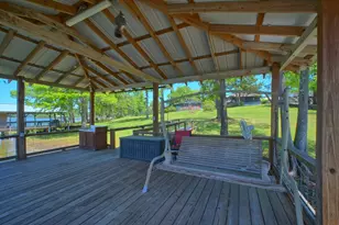 203 Whispering Pine, Burkeville, TX 75932 - Photo 11