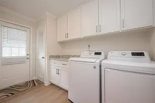 10306 Bob White Dr, Houston, TX 77096 - Photo 11