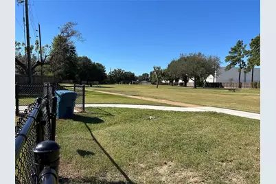 8523 Riverside Walk Lane, Houston, TX 77064 - Photo 23