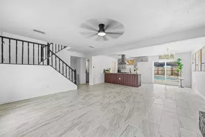 713 Sugar Hill Dr Park, La Porte, TX 77571 - Photo 5