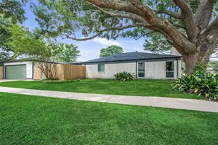 15826 Stonehaven Dr, Houston, TX 77059 - Photo 23