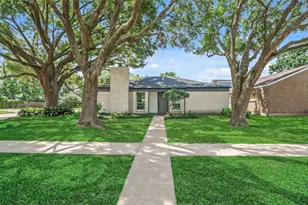 15826 Stonehaven Dr, Houston, TX 77059 - Photo 1