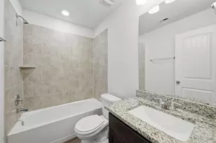 1010 Fannin St, Brenham, TX 77833 - Photo 13
