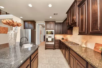 119 Meadow Run Drive, Conroe, TX 77384 - Photo 9