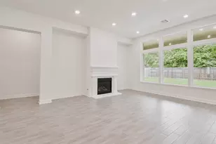 13207 Westmont Heights Ln, Houston, TX 77044 - Photo 9